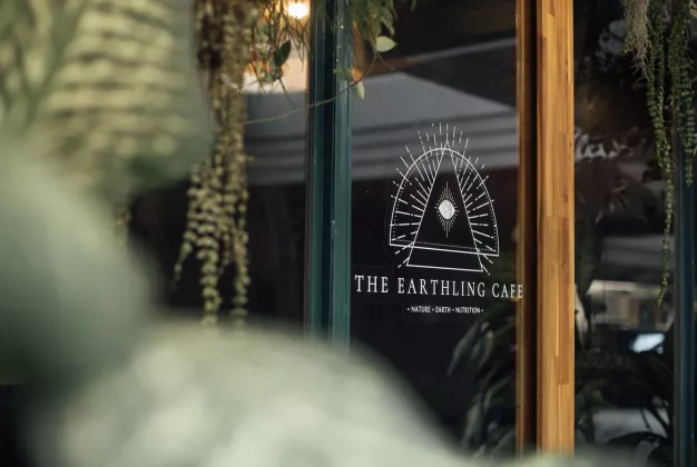 The Earthling Cafe